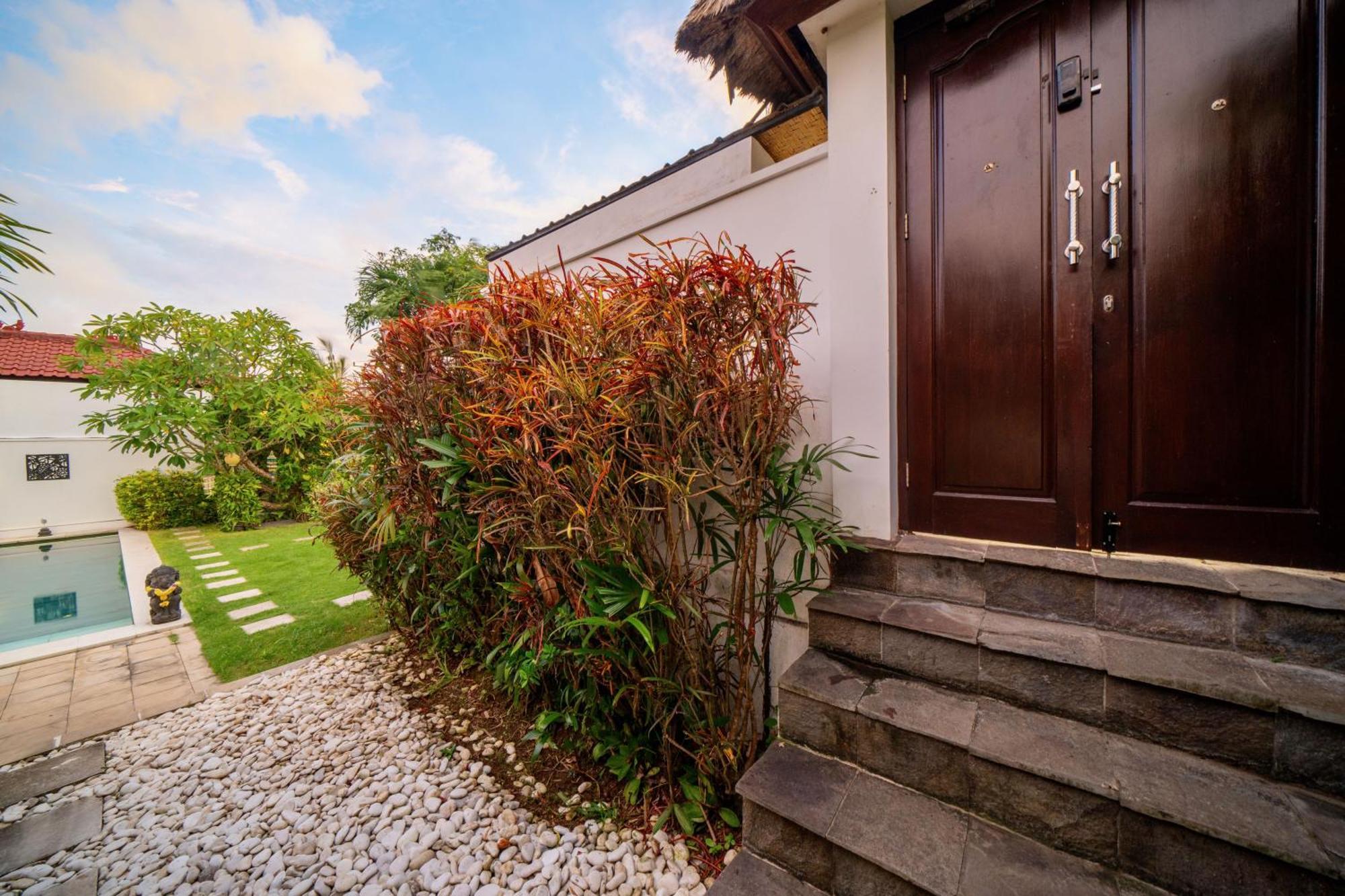 Bali Sunyi Villas Jimbaran Exteriör bild