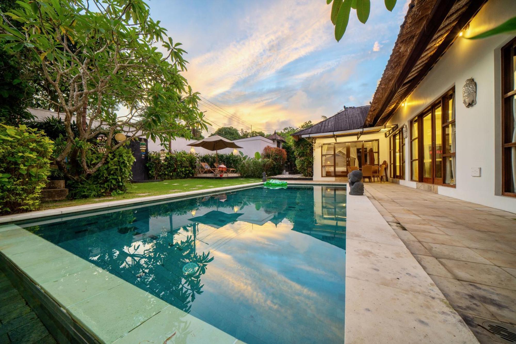 Bali Sunyi Villas Jimbaran Exteriör bild