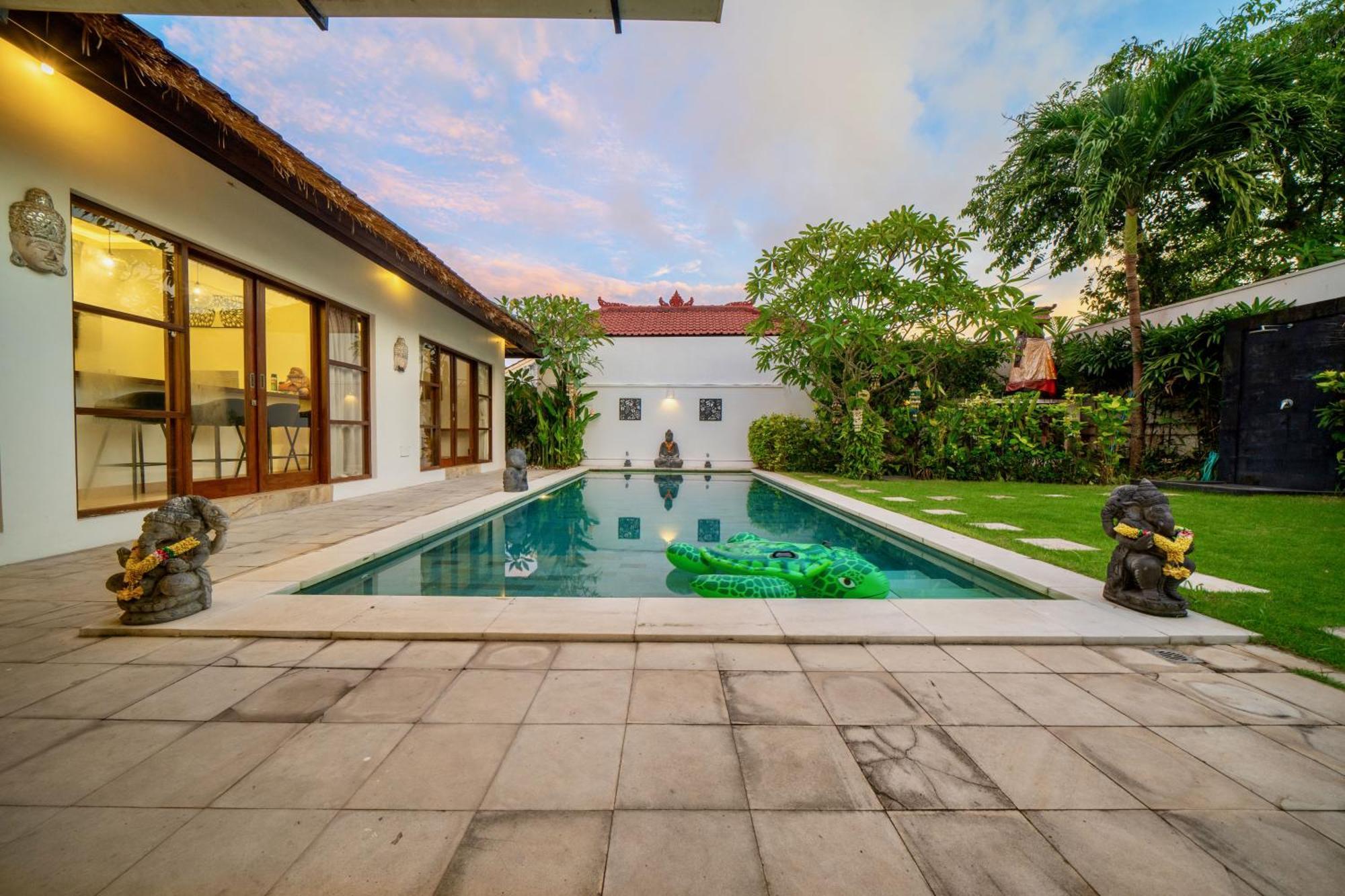 Bali Sunyi Villas Jimbaran Exteriör bild